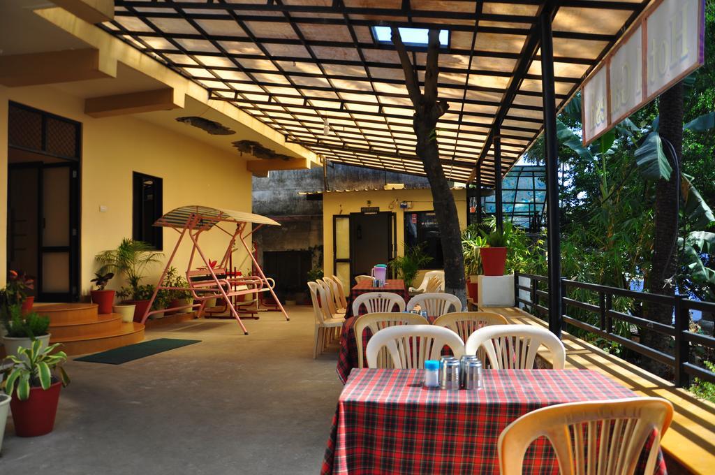 Hotel Oasis 아부 산 외부 사진