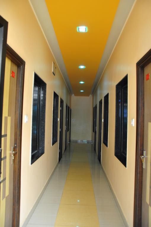 Hotel Oasis 아부 산 외부 사진