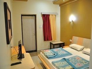 Hotel Oasis 아부 산 외부 사진