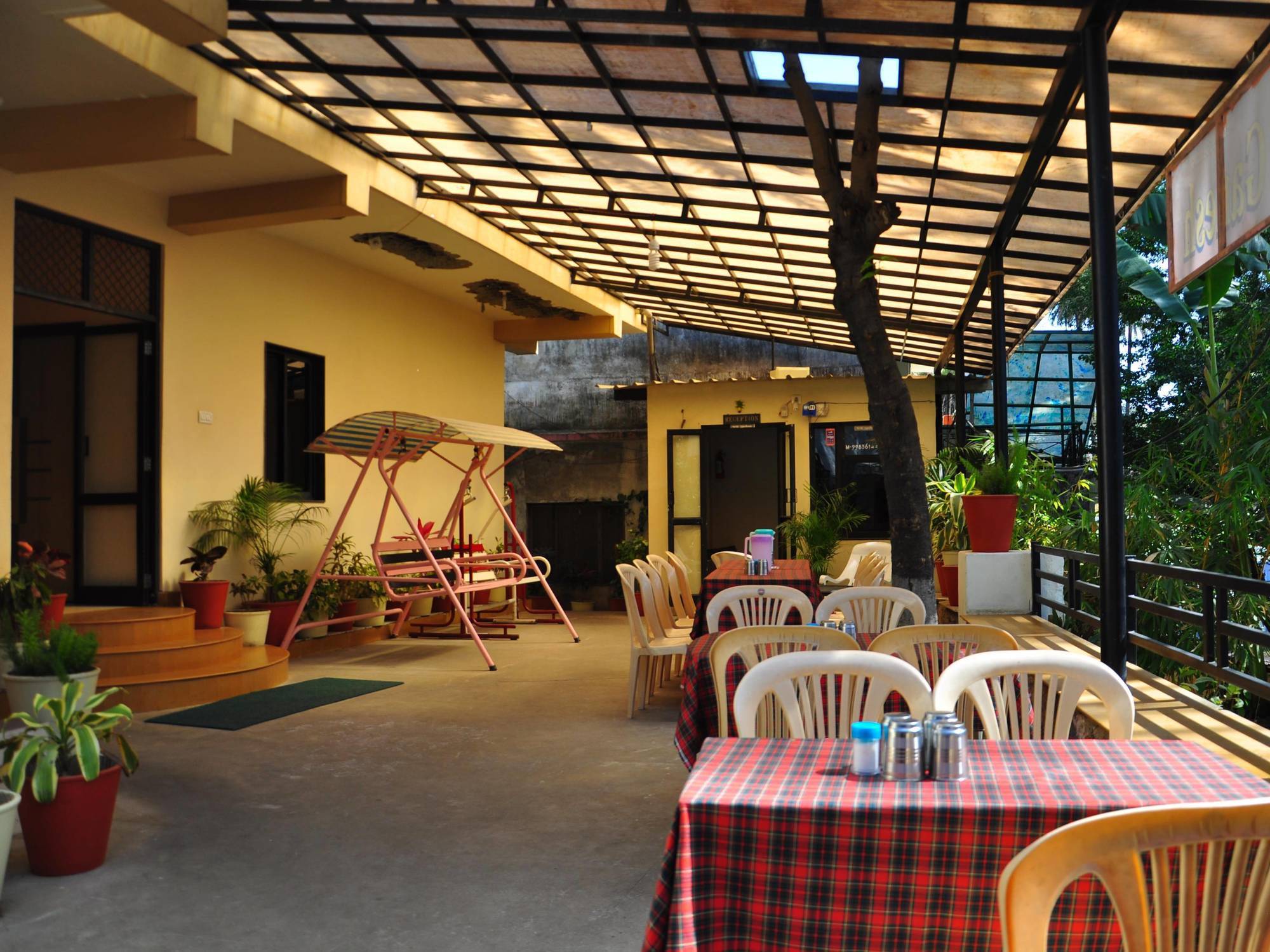 Hotel Oasis 아부 산 외부 사진